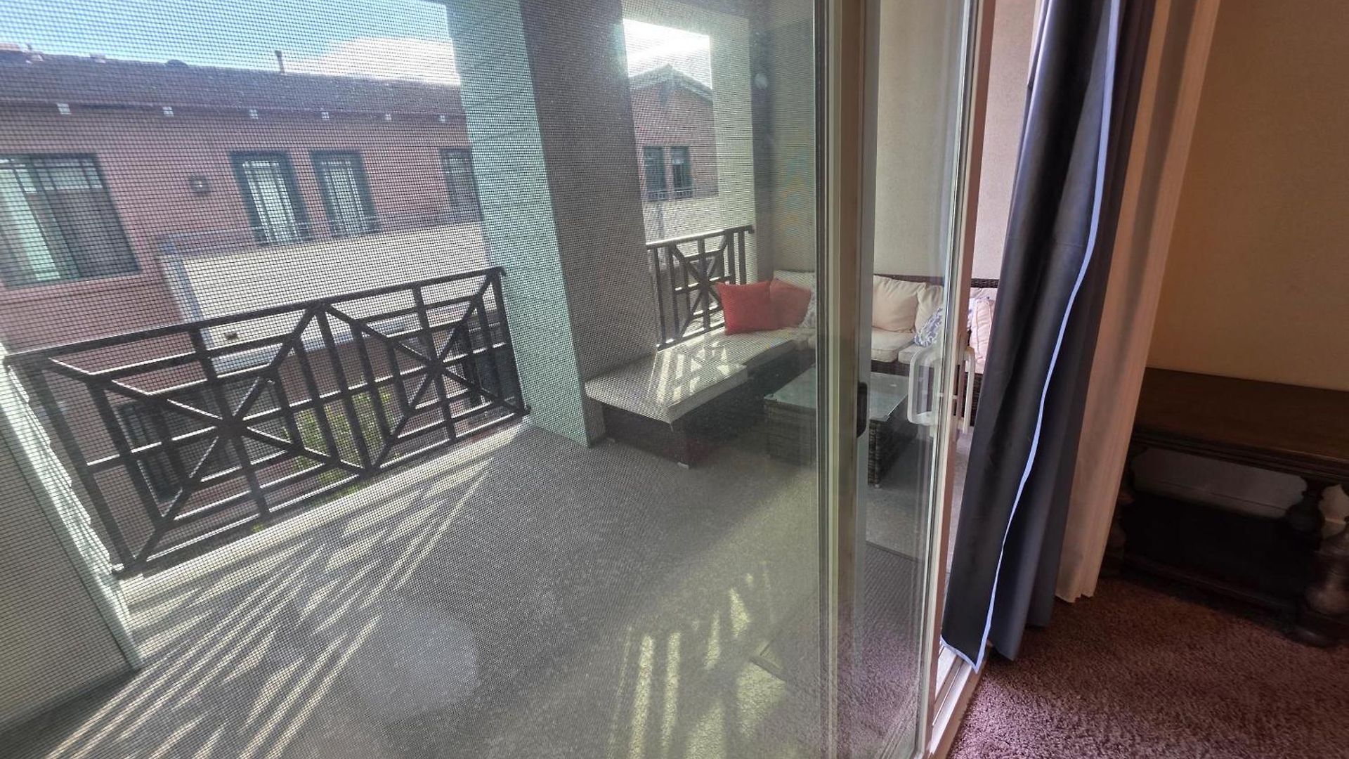 Master Bedroom-2 With Bathroom, Parking, Balcony 4-min Walking To The & Downtown In