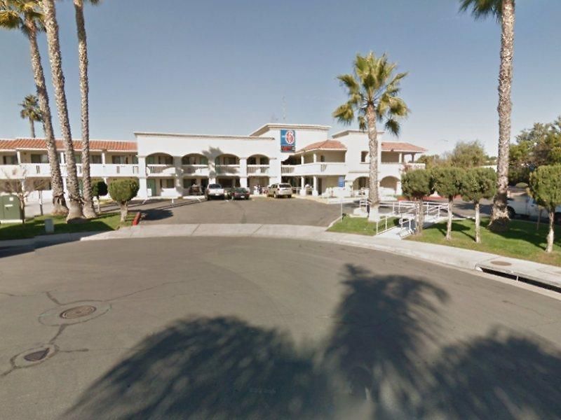 6-carlsbad, Ca 3*