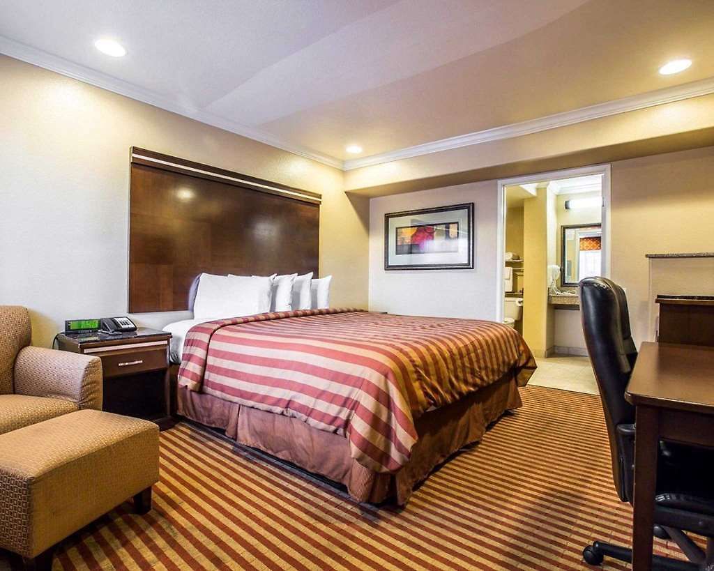 Hotel 6 Carlsbad, Ca- North 3*