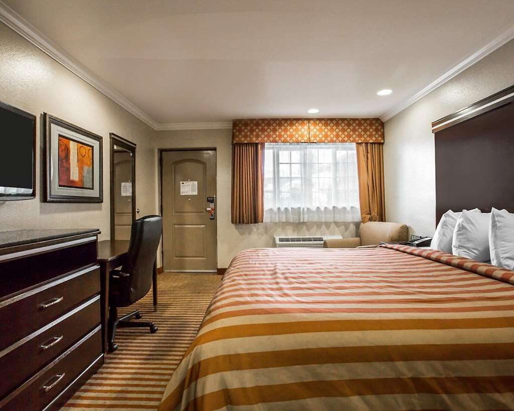 6 Carlsbad, Ca- North 3*