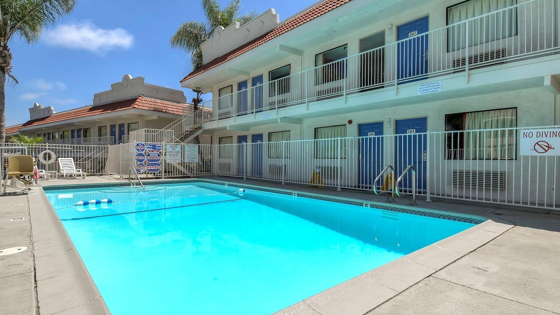 6-carlsbad, Ca - East Near Legoland 3*