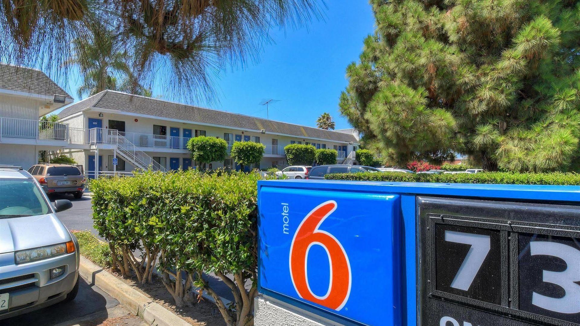 6-carlsbad, Ca - Village Hotel