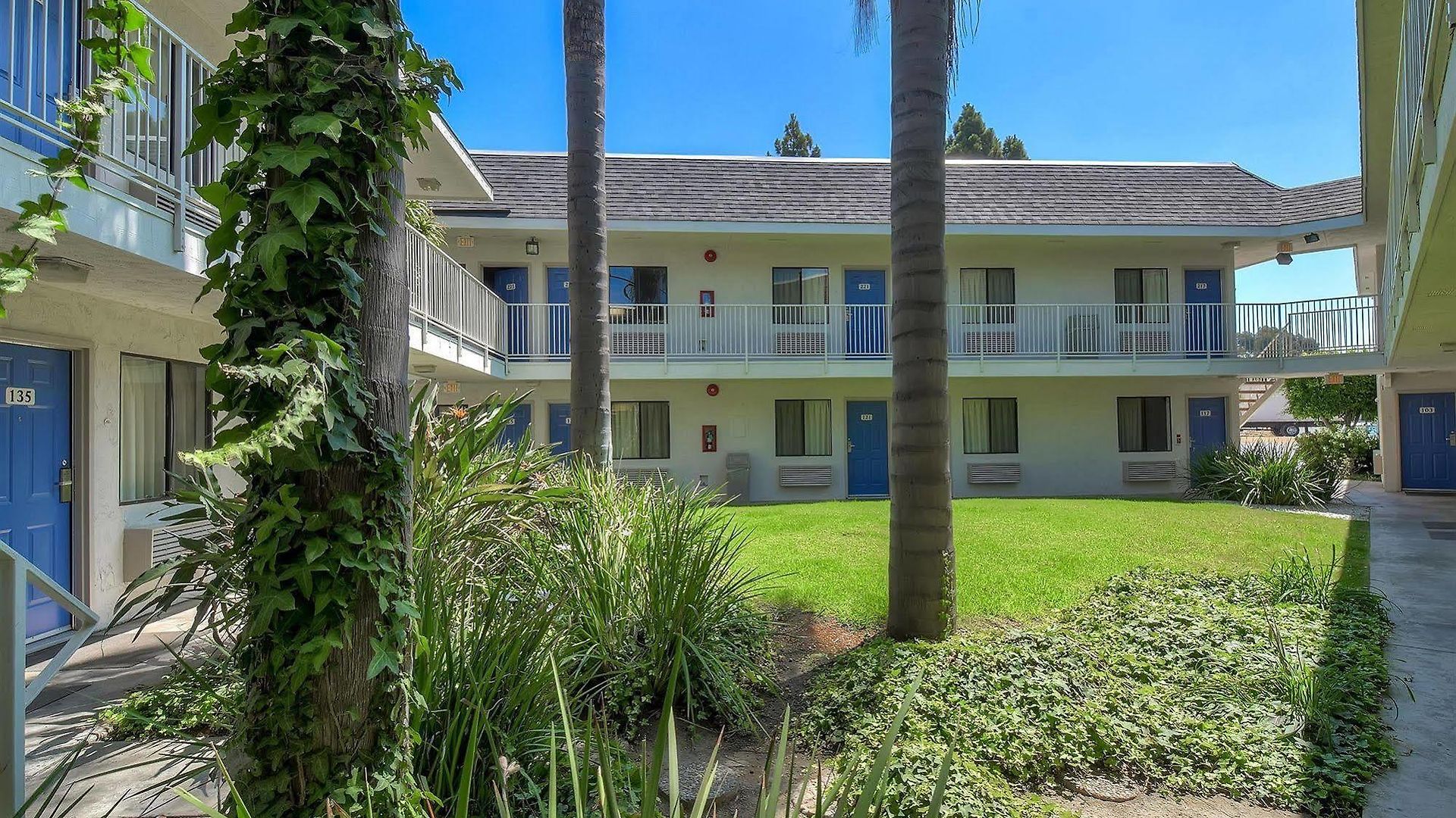 6-carlsbad, Ca - Village 2*