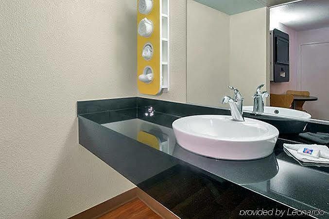 6-carlsbad, Ca 3*