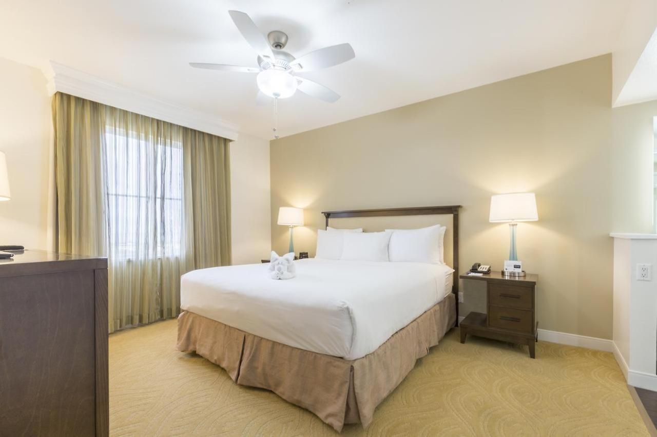 Grand Pacific Palisades Hotel