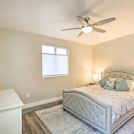 Holiday home Coastal Home: 1 Mi To & Downtown Carlsbad