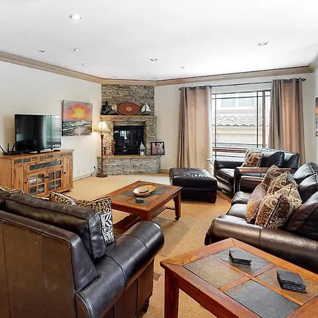 329 Oak Ave *