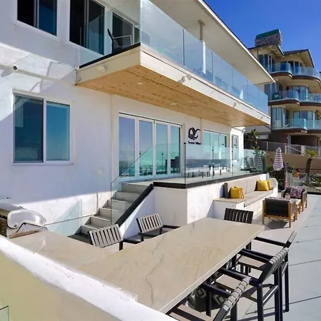 Ocean Front Aparthotel 4*