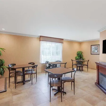 Days By Wyndham Carlsbad