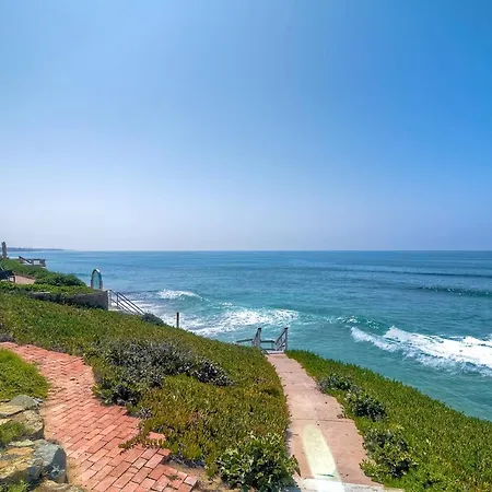 Oceanfront With Private Access, Remodeled Kitchen Holiday home