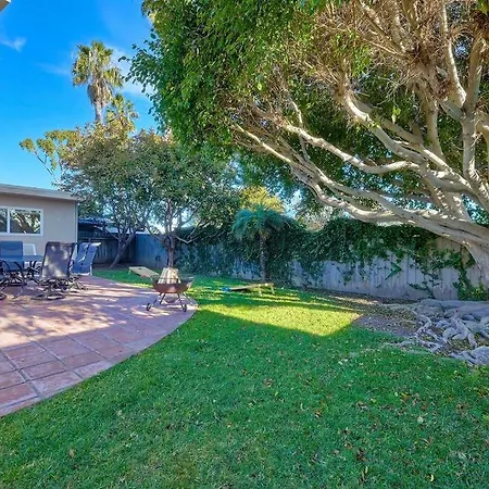 Great Group Retreat! Hacienda Decor, Spacious Floor Plan, Private Backyard *