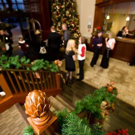 Hotel West & 3*
