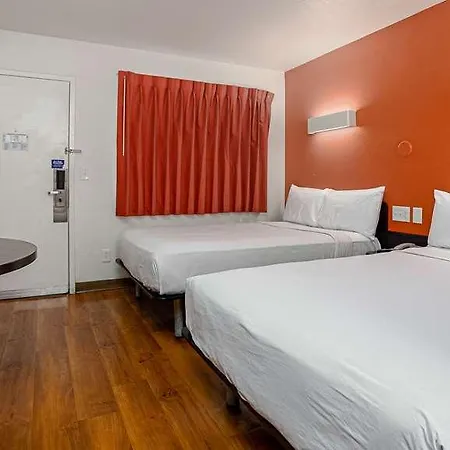 6-carlsbad, Ca Hotel