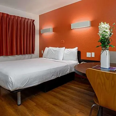 Hotel 6-carlsbad, Ca Carlsbad