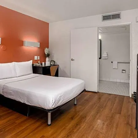 Hotel 6-carlsbad, Ca