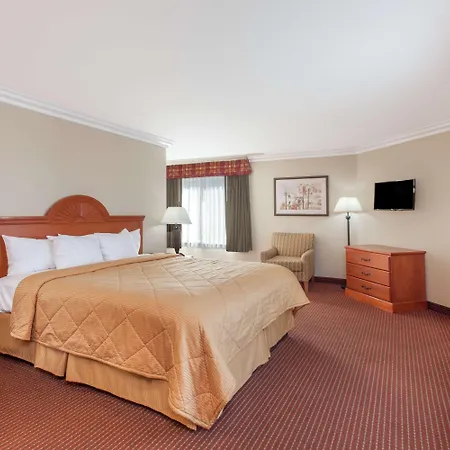 Days By Wyndham Hotel