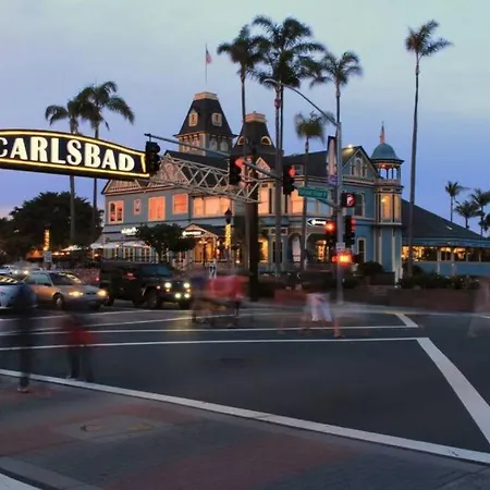 Golf - - Legoland - Shopping - Dining *