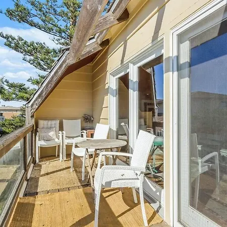 Holiday home Oceanview, Walk To Beach, Fire Pit