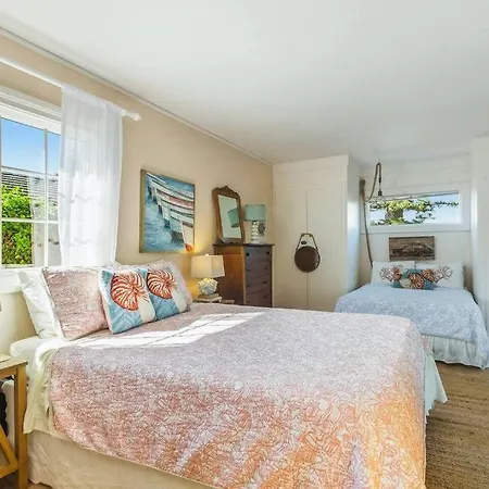 Holiday home Oceanview, Walk To Beach, Fire Pit