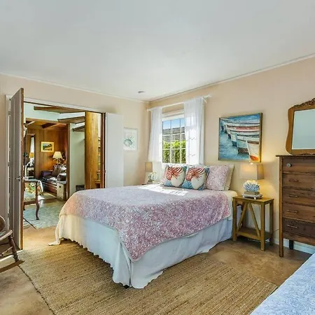 Holiday home Oceanview, Walk To Beach, Fire Pit Carlsbad