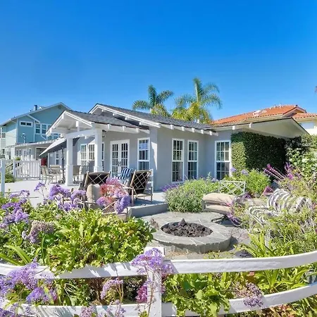 Holiday home Walk To Beach, Ac, Firepit, Grill