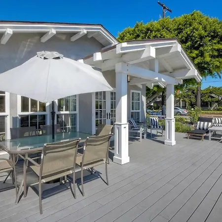 Walk To Beach, Ac, Firepit, Grill