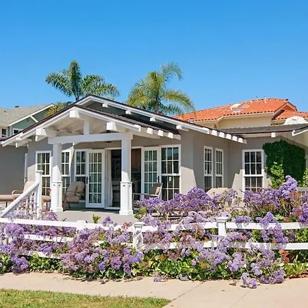 Walk To Beach, Ac, Firepit, Grill Holiday home