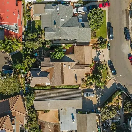 Oceanview, Walk To Beach, Fire Pit Holiday home