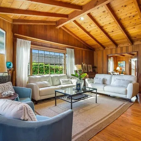 Holiday home Oceanview, Walk To Beach, Fire Pit