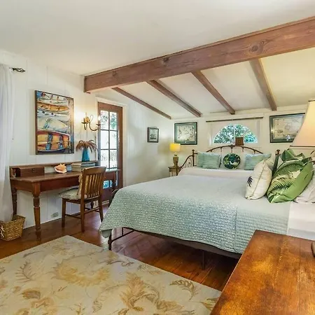 Holiday home Oceanview, Walk To Beach, Fire Pit