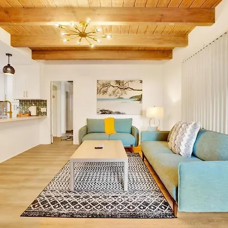 Newly Renovated Tropical Bungalow In * Carlsbad