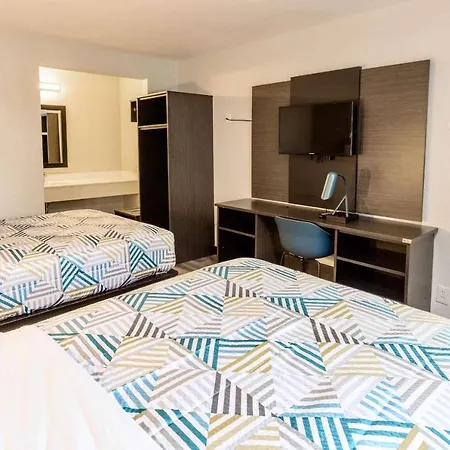Hotel 6-carlsbad, Ca - East Near Legoland 3*