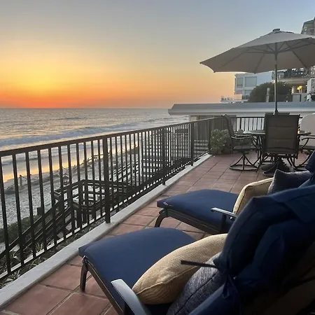 Apartment Oceanfront 2br Condo, Private & Patio, Rare Find