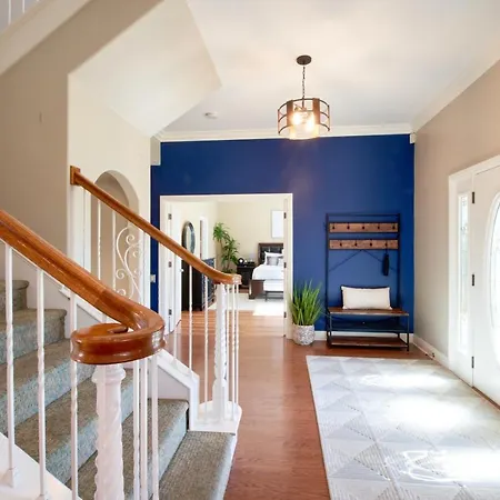 Luxury Ocean Views 5 Min To Village Villa