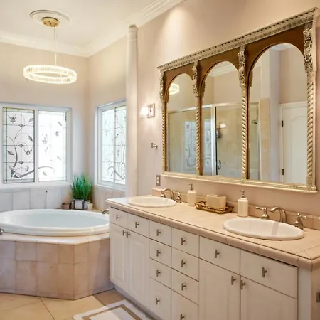 Luxury Ocean Views 5 Min To Village Villa *