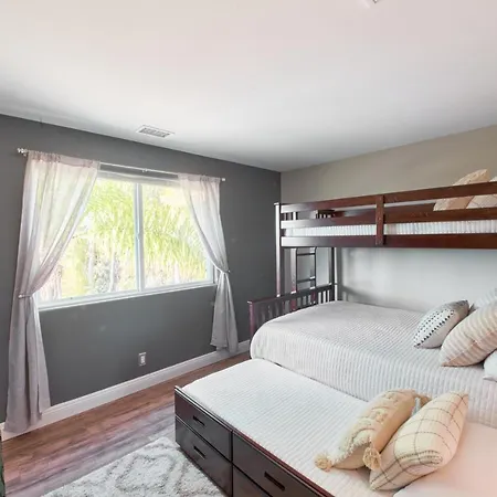 Luxury Ocean Views 5 Min To Village