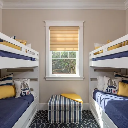 Oceanview Family Treasure Cove