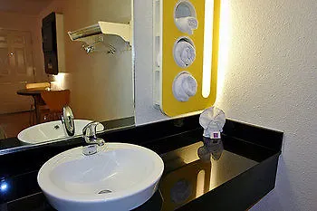6-carlsbad, Ca 3* Carlsbad