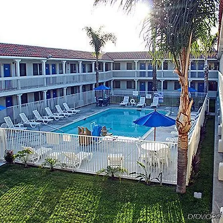 6-carlsbad, Ca 3*