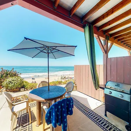 3009 Ocean St Main Beautiful Oceanfront W/private Balcony, Free Wifi *
