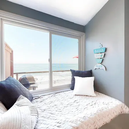 3009 Ocean St Main Beautiful Oceanfront W/private Balcony, Free Wifi *
