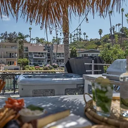 Blue Lagoon 3br/2.5bth Jacuzzi/kayak/paddle Boards