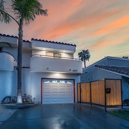 Blue Lagoon 3br/2.5bth Jacuzzi/kayak/paddle Boards *