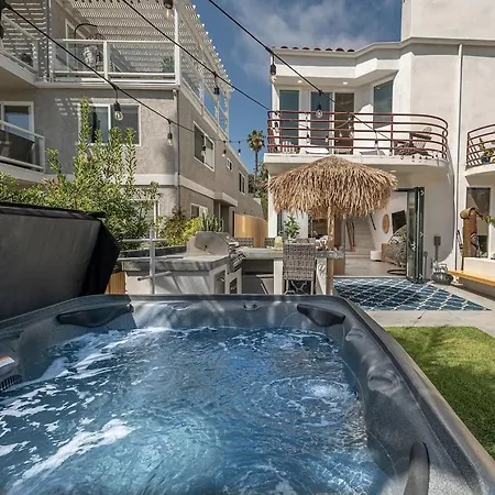 Blue Lagoon 3br/2.5bth Jacuzzi/kayak/paddle Boards Holiday home