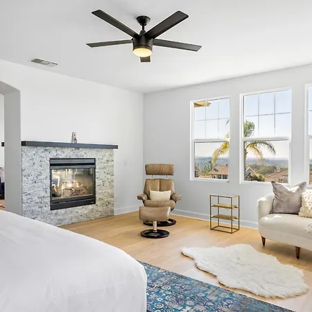 Rancho Santa Fe Canyon Views Holiday home *