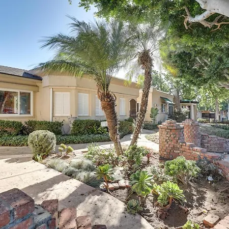 Apartment Downtown < 1/2 Mi To Beach! *