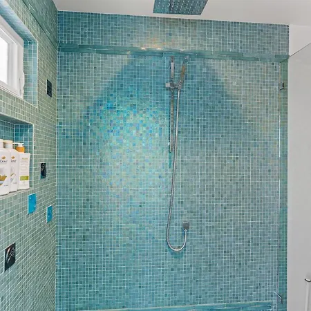 Luxury House. Pool/hot Tub! Walk To Beach! Holiday home Carlsbad