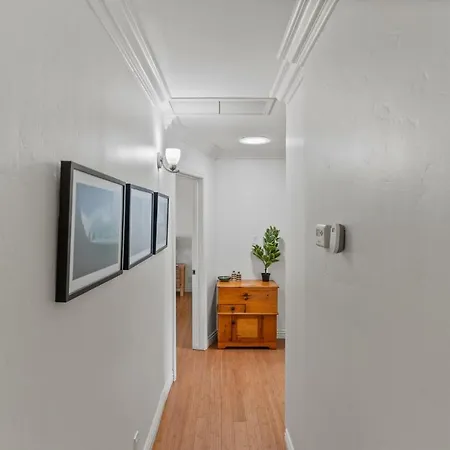Holiday home Luxury House. Pool/hot Tub! Walk To Beach! Carlsbad