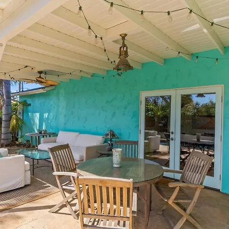 Holiday home Luxury House. Pool/hot Tub! Walk To Beach!