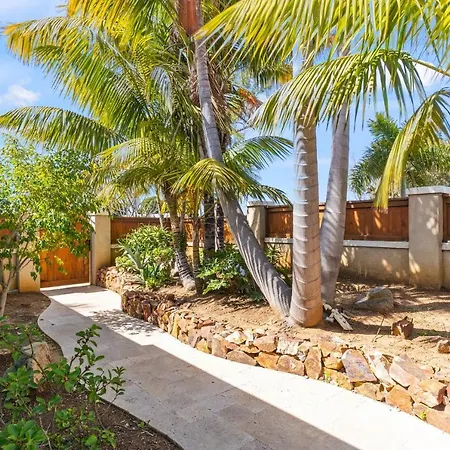 Holiday home Luxury House. Pool/hot Tub! Walk To Beach! *